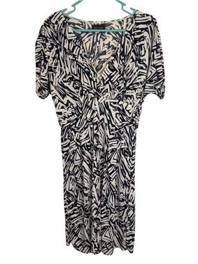 Max & Cleo Black and Ivory Abstract Short Sleeve Midi Dress